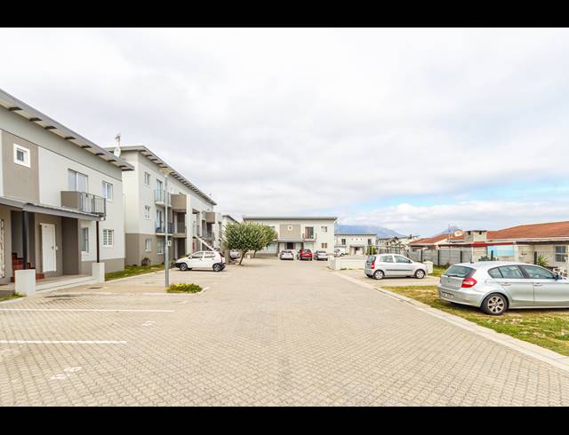 2 BEDROOM APARTMENT FOR SALE IN RUGBY